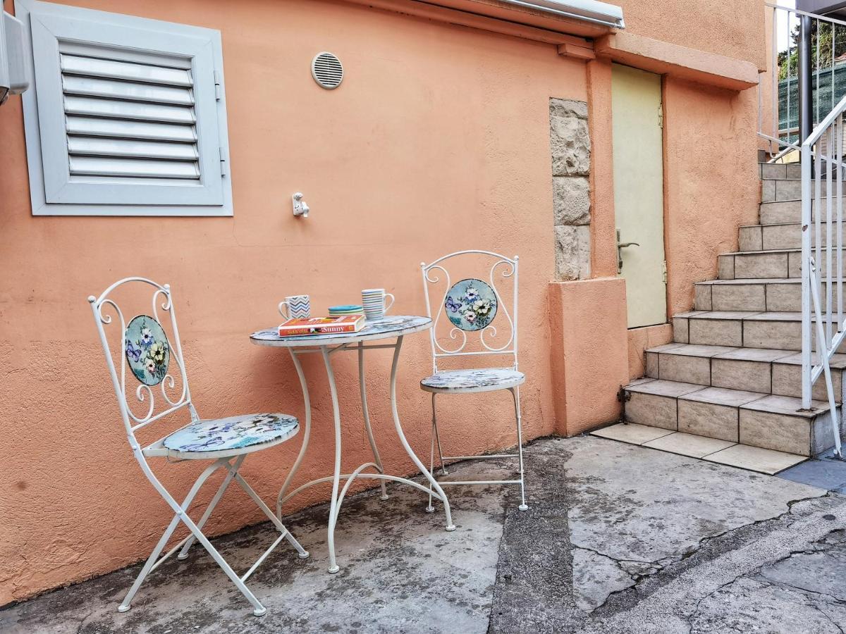 Ferienwohnung Missia - Cosy In Perfect Location Split Exterior foto