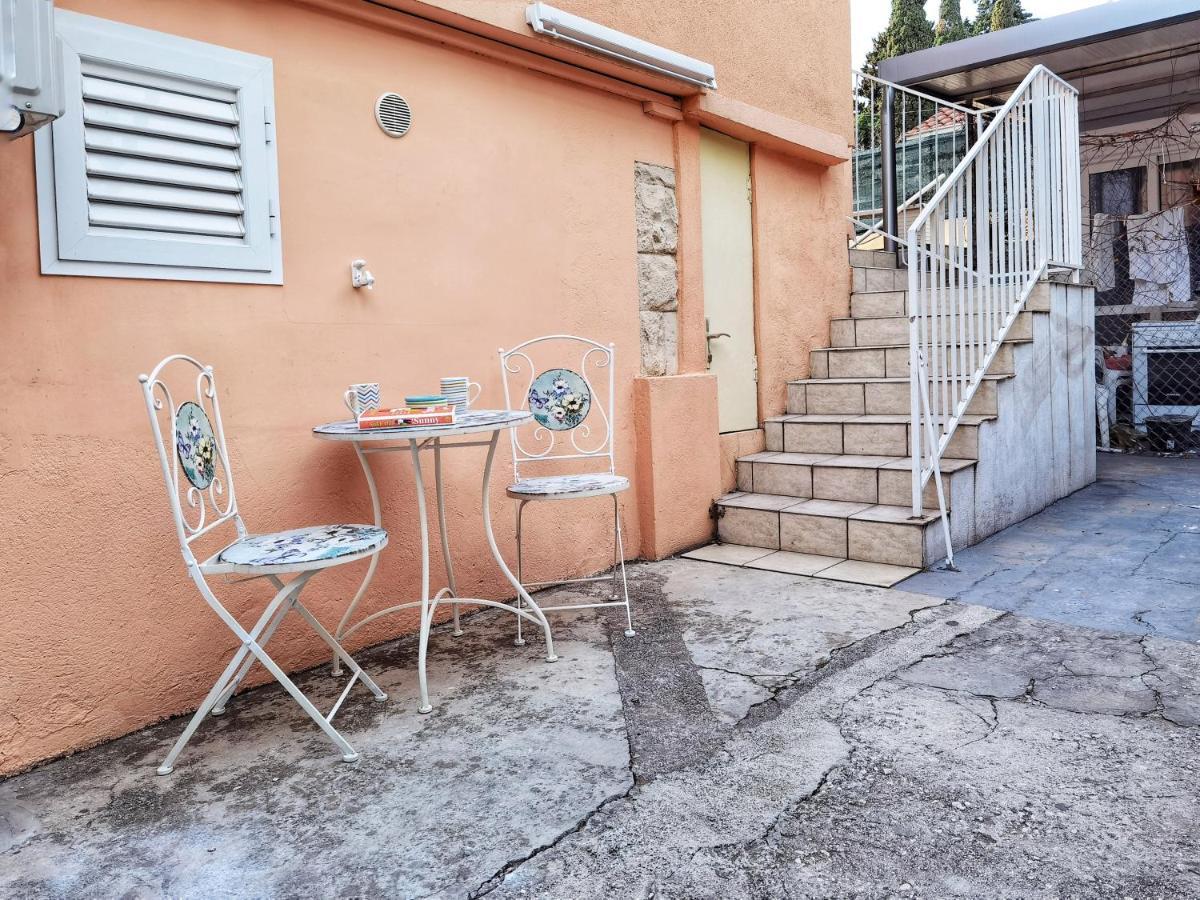 Ferienwohnung Missia - Cosy In Perfect Location Split Exterior foto