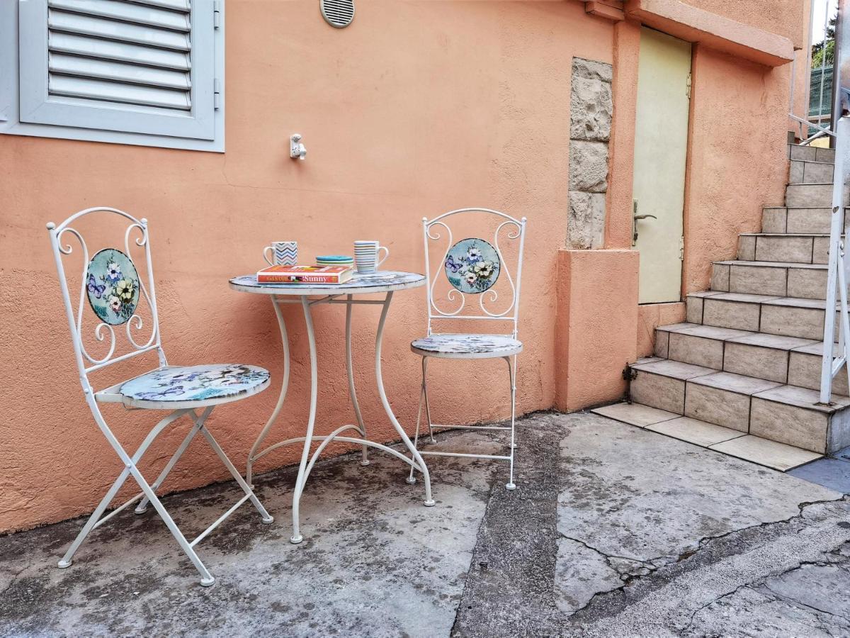 Ferienwohnung Missia - Cosy In Perfect Location Split Exterior foto